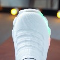 baskets-lumineuses-a-maille-pour-bebe-ga_main-2.jpg