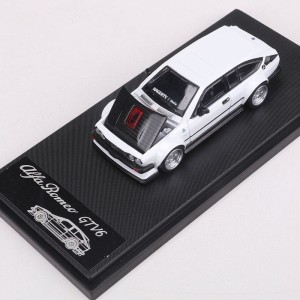 Model Auta 1:64 ALFA ROMEO GTV6 Gratka