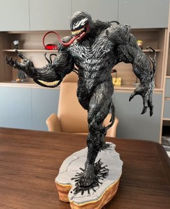 Kolekcjonerska Figurka VENOM 30CM