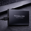 Przenośny SSD z laptopem.png