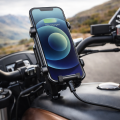Uchwyt na telefon motocykla w słoneczny dzień.png