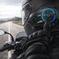 Motocyklista używa urządzenia Fodsports FX60C.png