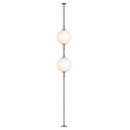 Minimalist lampa z metalowym stelażem.png