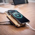 PowerBank Magnetyczny Różowy 3w1 10000 mAh Szybkie ładowanie PD 20W Wyświetlacz LED